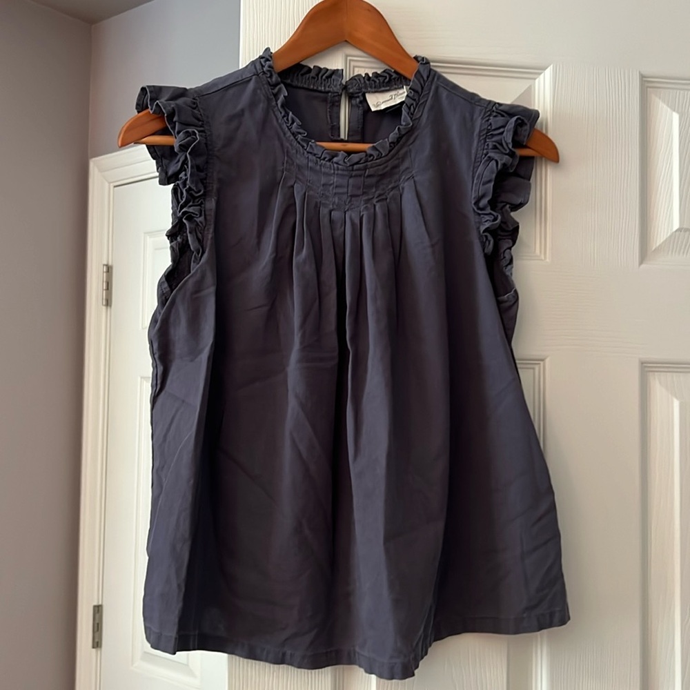 Vintage thread worn once cute ruffle shirt, cotton size medium